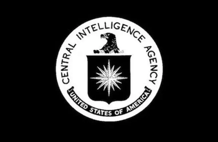 Az USA titkos szolgálatai Trumpot háborúba akarják kényszeríteni Oroszországgal