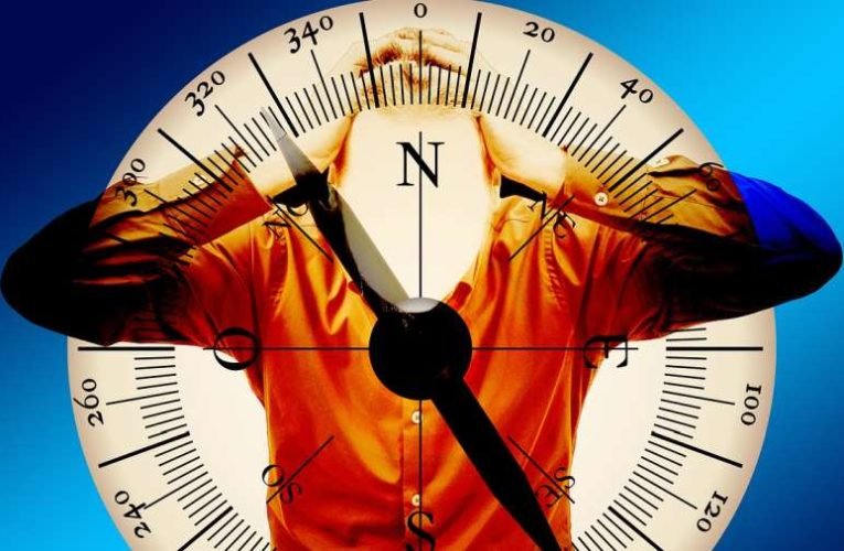 Álébredők és álébresztők, álspirik és álguruk! Báránybőrbe bújt farkasok!