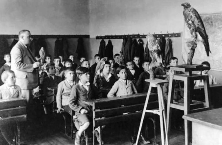 Szeretetteljes nemzetnevelés – Oktatás és kultúrpolitika, egykor és ma