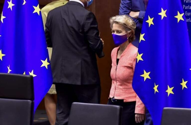 EU: Ahol tilos az azonos neműek házassága, ott jogállamiság sincs