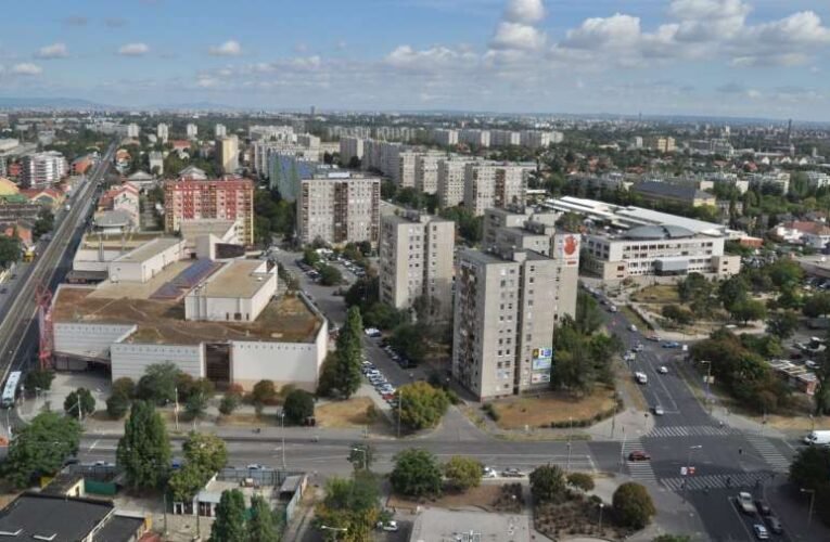 Kizuhant egy hároméves kisgyermek egy emeletes ház ablakából Csepelen