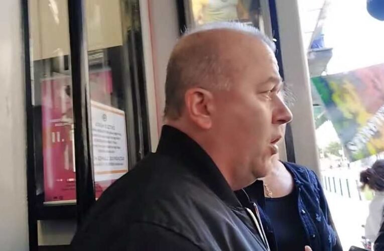 Dr. Gaudi-Nagy Tamás az Átrium Színház előtti, normalitáspárti tüntetésről