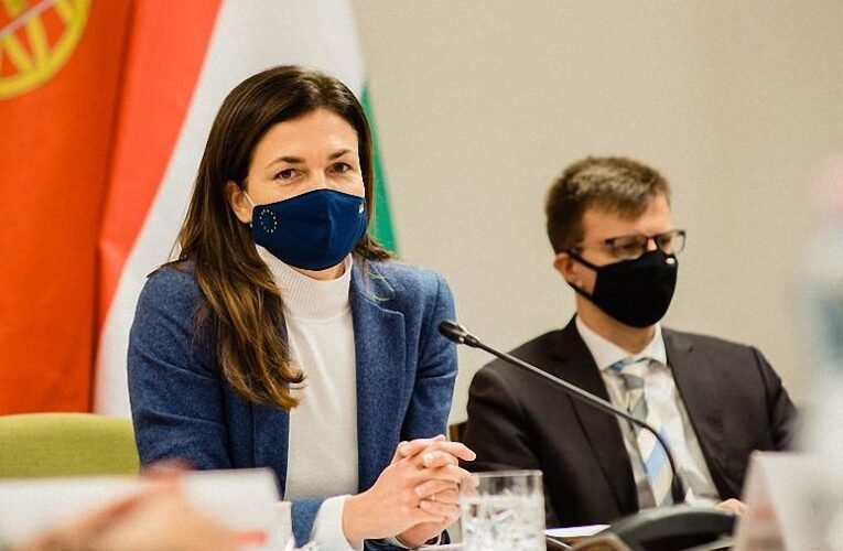 Varga Judit: felelőtlen magatartás, hogy Brüsszel nem problémák megoldására koncentrál, hanem ideológiai vitákkal húzza az időt