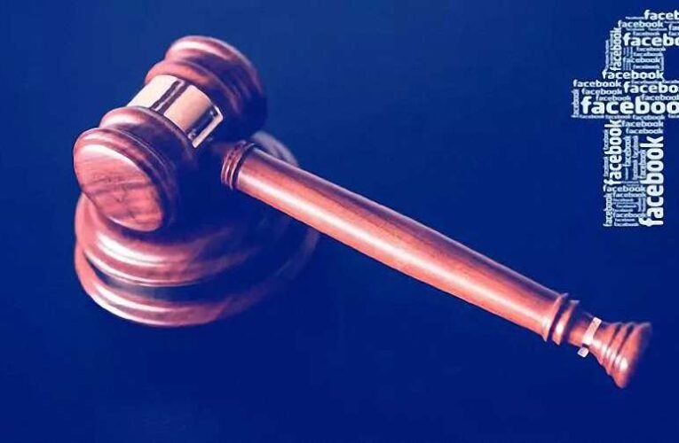 A választások napja óta folyamatosan cenzúrázza Trump bejegyzéseit a Twitter és a Facebook