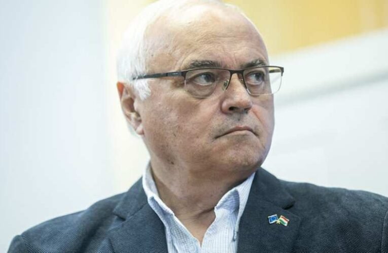 Nem aprózza el a DK-s László Imre, hatszorosára emeli kerületében a parkolási díjat