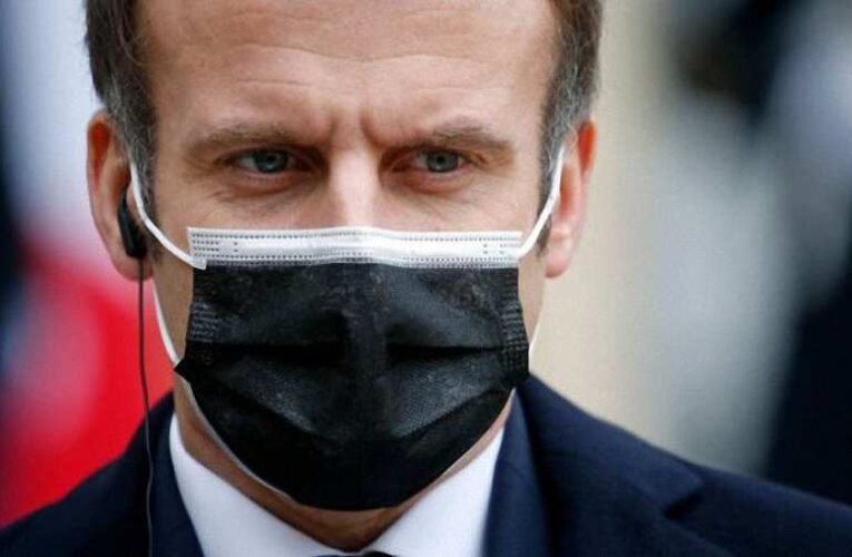 Franciaországi törvénytervezet: akik nem kaptak COVID vakcinát, nem utazhatnak