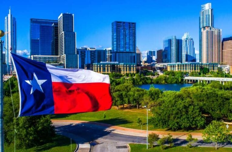 A texasi kormányzó keményen fellép az ellenszegülő demokratákkal szemben