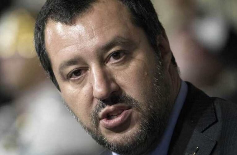 Giuseppe Conte azonnali lemondását sürgette Matteo Salvini
