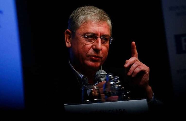 Gyurcsány fenyegetését sorra hajtják végre saját emberei