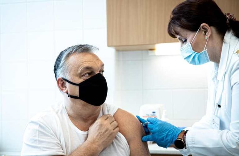 Kínai vakcinával oltották be a miniszterelnököt