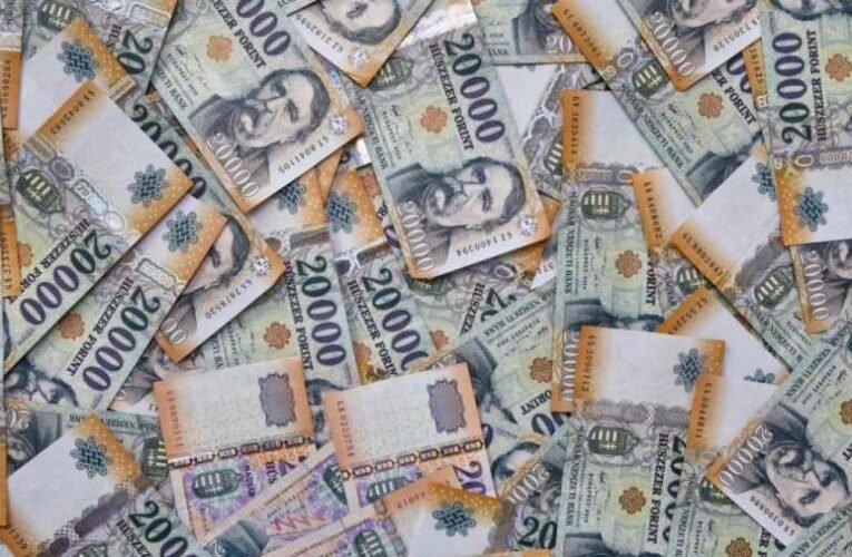 3,8 milliárd forint reklámadót fizetett a Facebook a magyar költségvetésbe