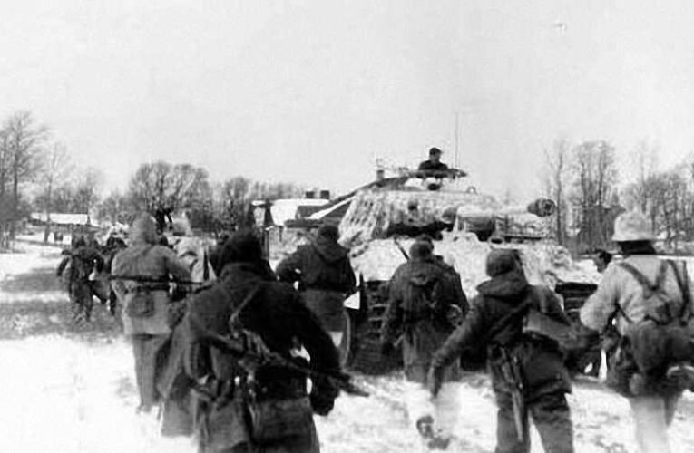 Főhajtás Budapest bátor, hős védői előtt – Ami a tankönyvekből kimaradt, és amit ma is elhallgatnak