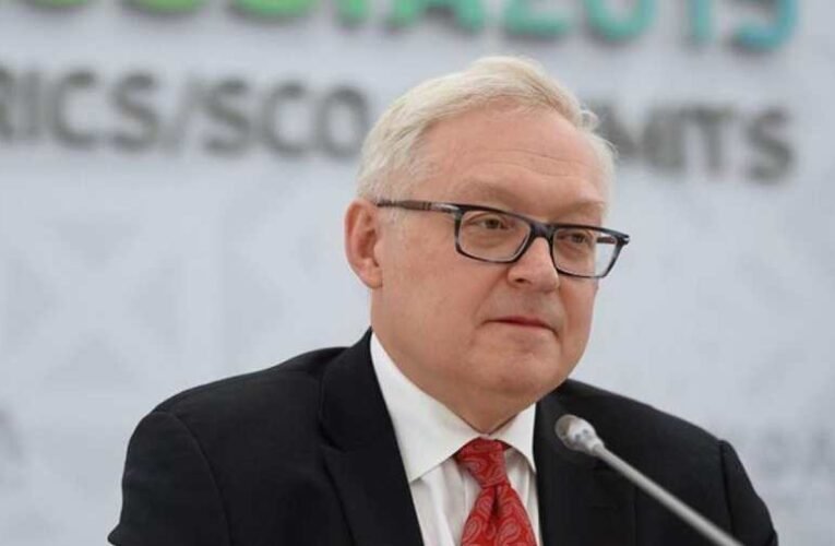 Lehet, hogy új orosz külügyminiszter lesz, Lavrovot egy „héjával” készülnek lecserélni