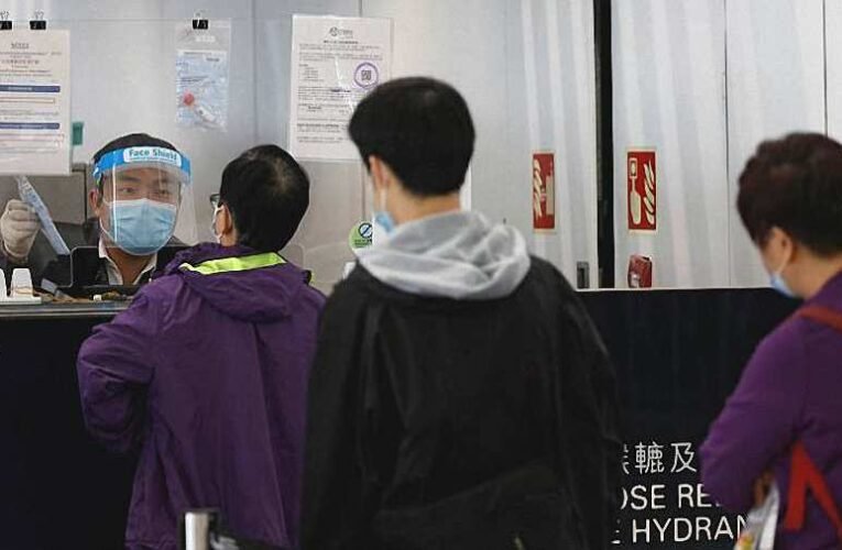 Azt gondolnánk ilyen nincs, de mégis: Kína análisan teszteli a japán utasokat