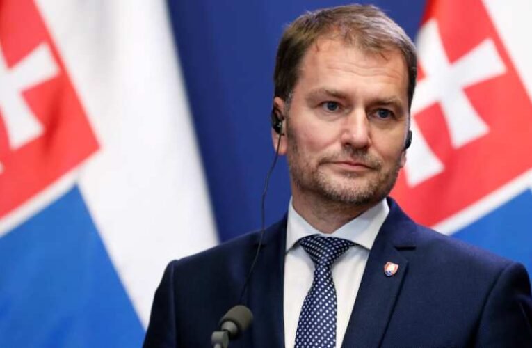 A szlovák miniszterelnök kiállt Szijjártó Péter mellett