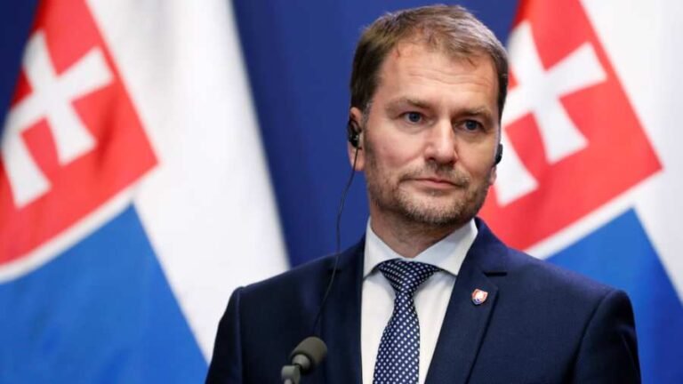 A szlovák miniszterelnök kiállt Szijjártó Péter mellett