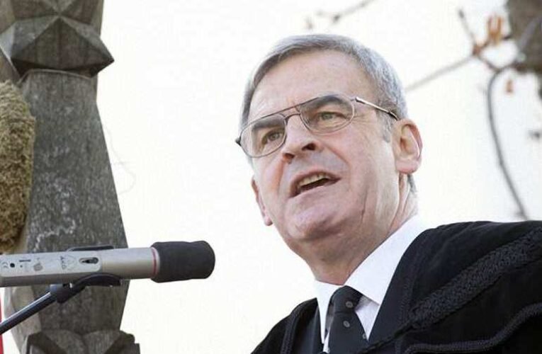 Tőkés László jogerősen megnyerte az őt kémnek és hazaárulónak bélyegző rágalmazóival szemben indított erkölcsi kártérítési pert