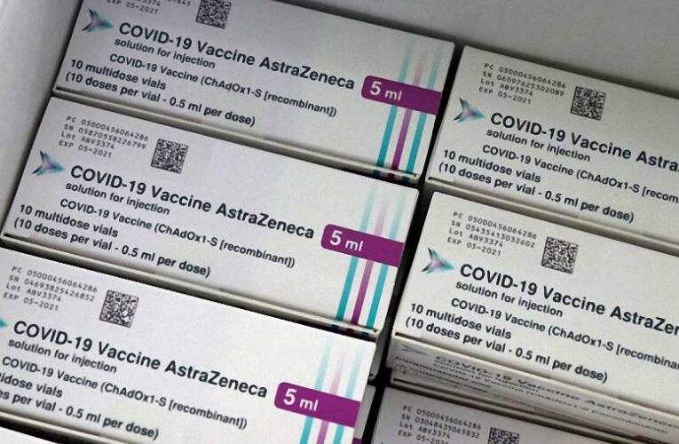 Az AstraZeneca kivonja Covid-vakcináját