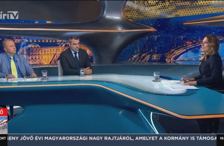 Gaudi és Lomnici a 2006 őszi állami terrorról szóló vándorkiállításról