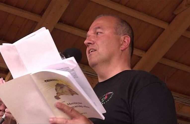 Trianon 101: NEM ! NEM ! SOHA ! – ebből nem engedünk !”- Gaudi beszéde a Székelyország Tündérkertjében 📺