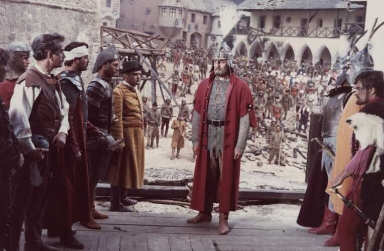 Térdre magyar? – Avagy: „Az értékek átértékelése”