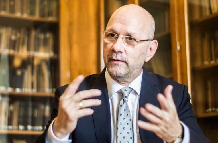 Hack Péter: alkotmányos válsághelyzet jelentkezne a jogállam felfüggesztése esetén