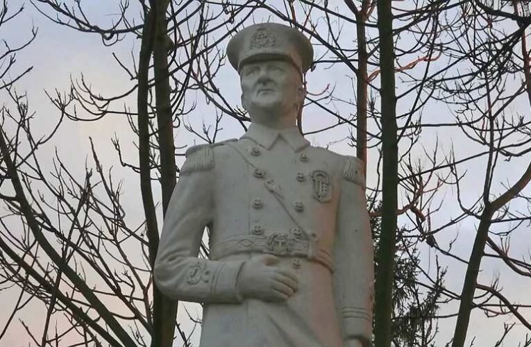 Zetényi-Csukás Ferenc: Viszontválasz Karsai László történész, professor emeritusnak