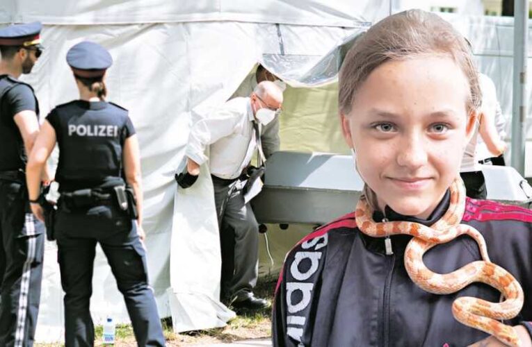 A Bécsben, afgán betolakodók által bedrogozott, majd megerőszakolt, végül meggyilkolt 13 éves kislány, Leonie emlékére