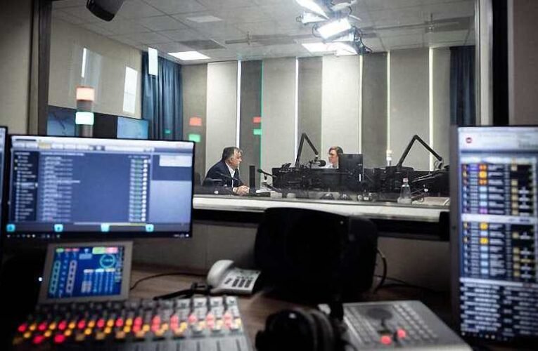 Orbán: a kormány lehetővé teszi a harmadik oltás fölvételét 📻