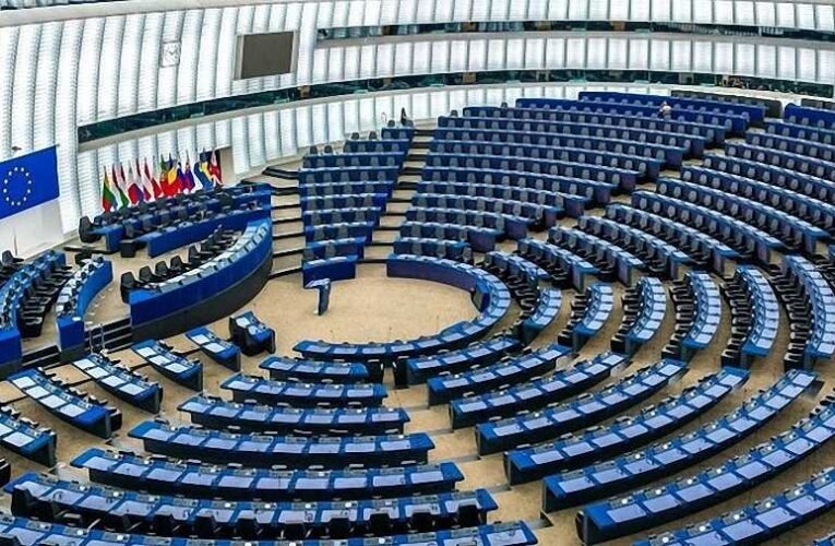 Fidesz: Az EP átlépett egy vörös vonalat