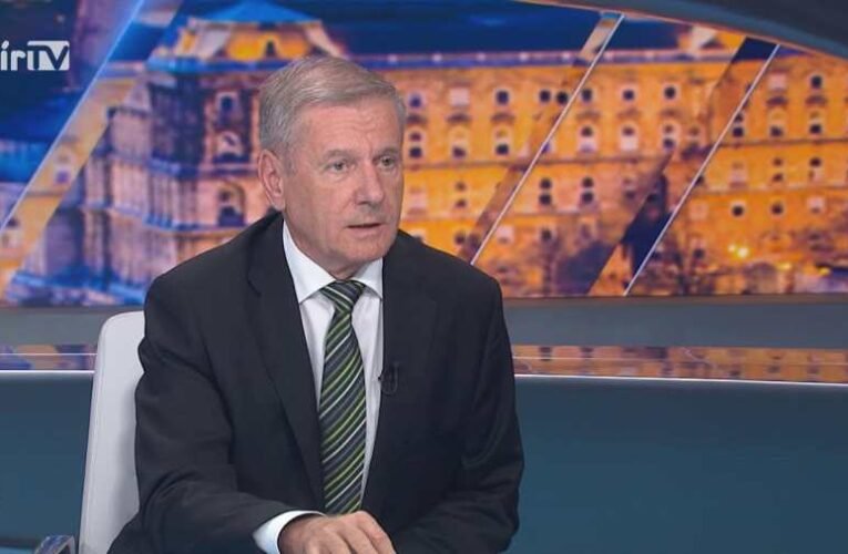 Benkő: bebizonyosodott, milyen fontos a nemzeti haderő, a nemzeti öntudat