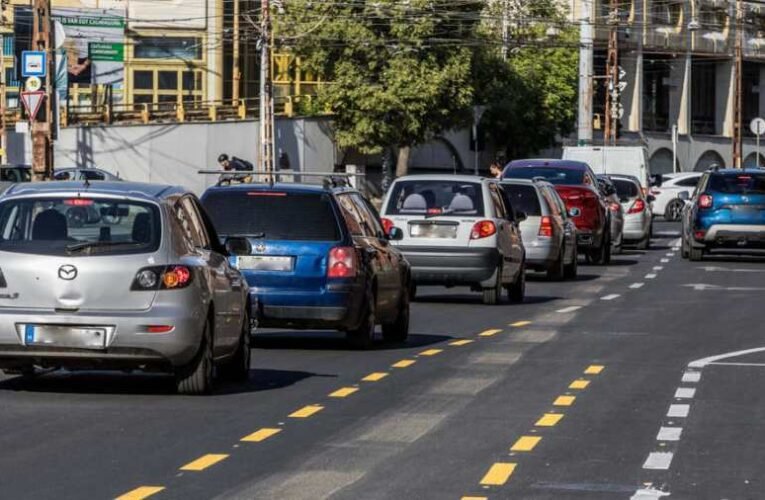 Mayer Gábor: Fizessetek és takarodjatok!