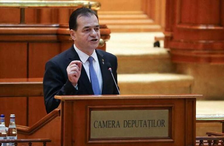 Ceaușescu szelleme lengi körbe a román liberálisokat