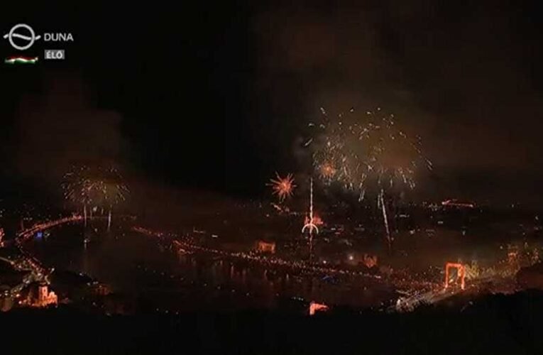 Minden idők legszebb tűzijátéka a Duna fölött
