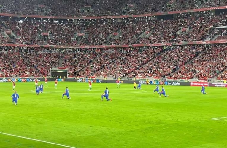 Dr. Polgárdy Géza: A FIFA felháborítóan puhány! – Gondolatok a budapesti angol-magyar focimeccsen térdelésről!