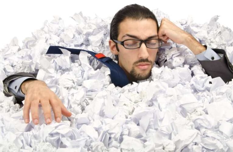 Dr. Polgárdy Géza: Papírmagyarok