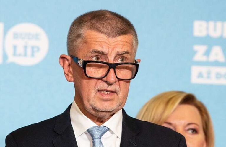 Felmentették Andrej Babist a korrupciós Gólyafészek-ügyben