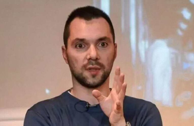 Aresztovics rakétákkal fenyegette meg Putyint