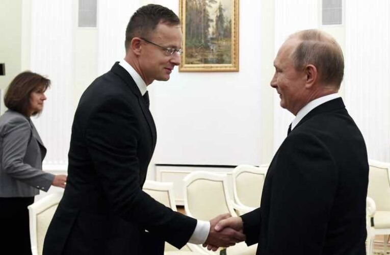Barátságrenddel tüntette ki Szijjártó Pétert Vlagyimir Putyin