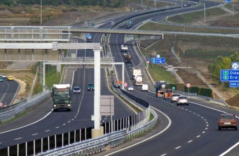 Januártól ezeken a hazai utakon is fizetni kell