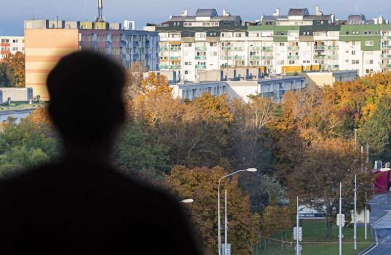 Szlovákia is lezár két hétre