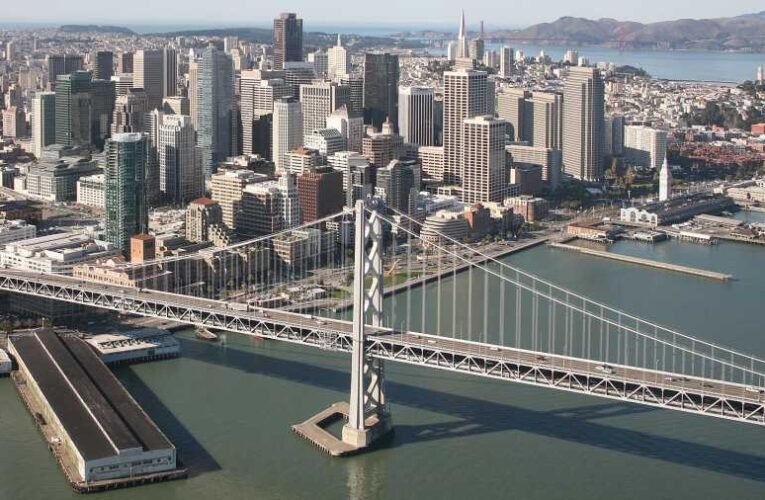 Ja, csak egy szokványos, „unalmas” este San Francisco utcáin 📺