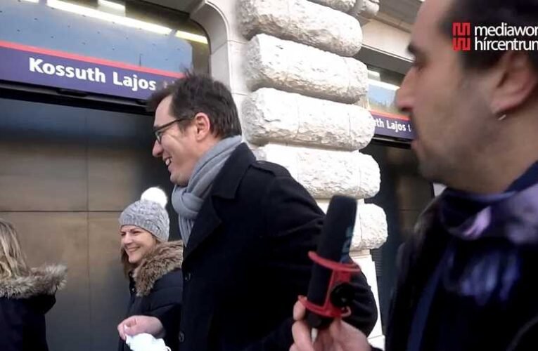 Karácsony osztogatja ám a fegyelmiket beosztottjainak, ő persze mindenben ártatlan