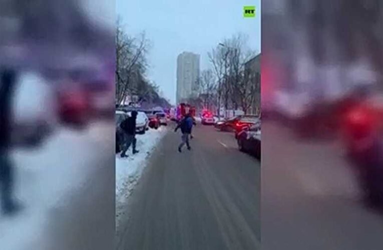 Lövöldözés egy moszkvai okmányirodában – ketten meghaltak 📺