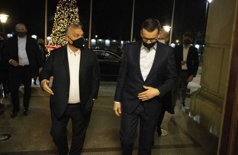 Orbán Viktor: „Meg akarjuk változtatni a brüsszeli politikát” – Ma12 európai párt vezetője találkozik Varsóban 📺