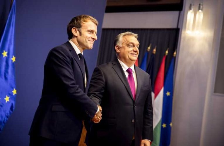 Ukrajnáról, a közel-keleti helyzetről és az unió bővítéséről is tárgyalni fog Macron francia elnök Orbán Viktorral