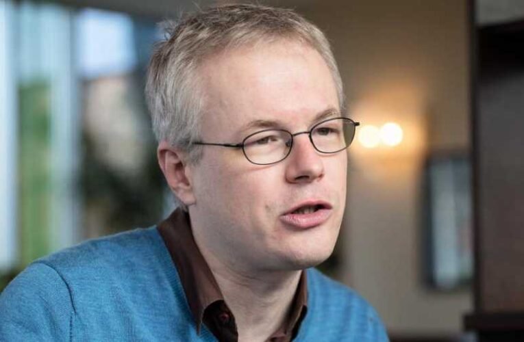 Egy éve ilyenkor kutatta ki Pulai András, hogy a Fidesz és az ellenzék fej-fej mellett állnak