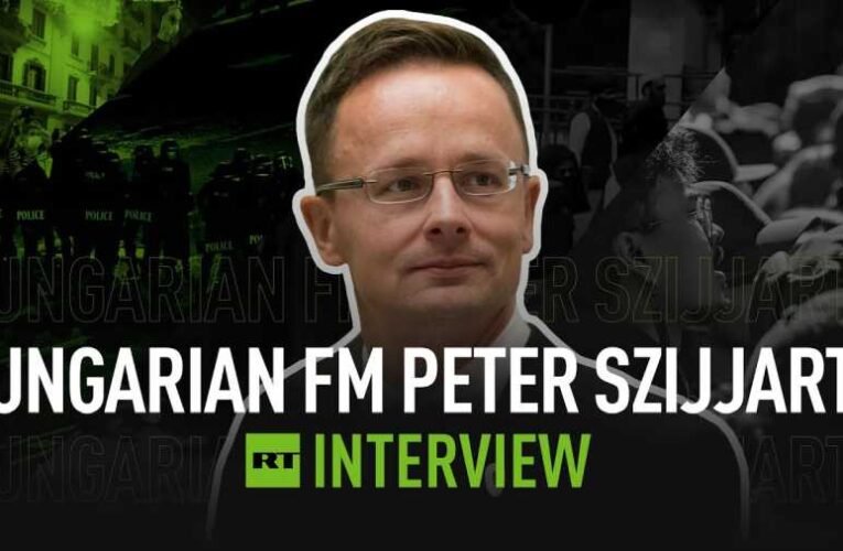 Szijjártó Pétert nagy horderejű vendégnek nevezte az RT (Russia Today) a ma reggel készült interjúban 📺