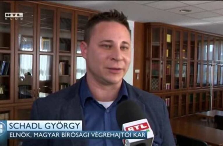 Íme, a letartóztatott végrehajtóvezér és neje – gazdagok és szép(ek)