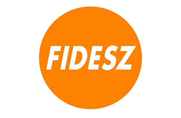 Fidesz: ha Gyurcsányékon múlna, már a magyar nyugdíjasoknak is háromszorosa lenne a gáz és az áram ára